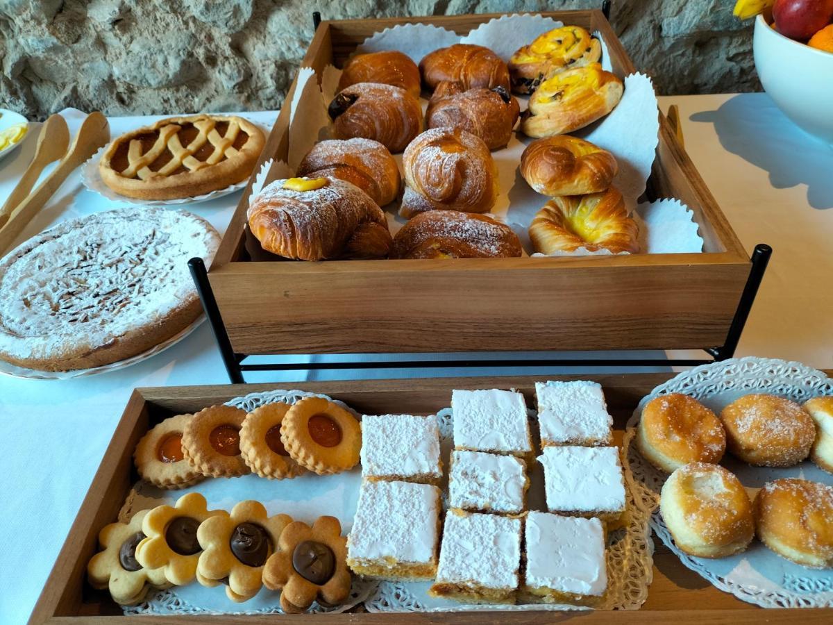 Badia Giulia Prestigious Historical B&B, Camaiore - Adults Only - No Pets المظهر الخارجي الصورة