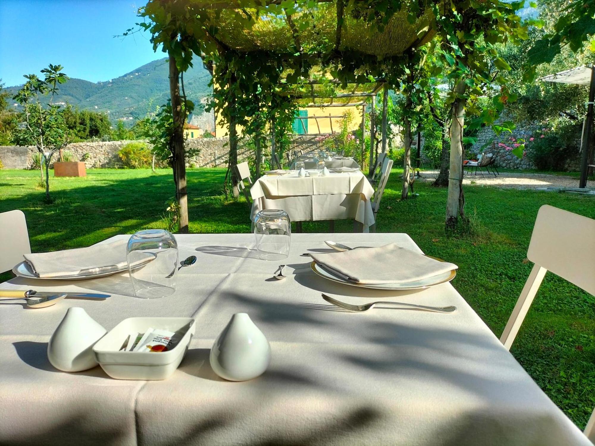 Badia Giulia Prestigious Historical B&B, Camaiore - Adults Only - No Pets المظهر الخارجي الصورة
